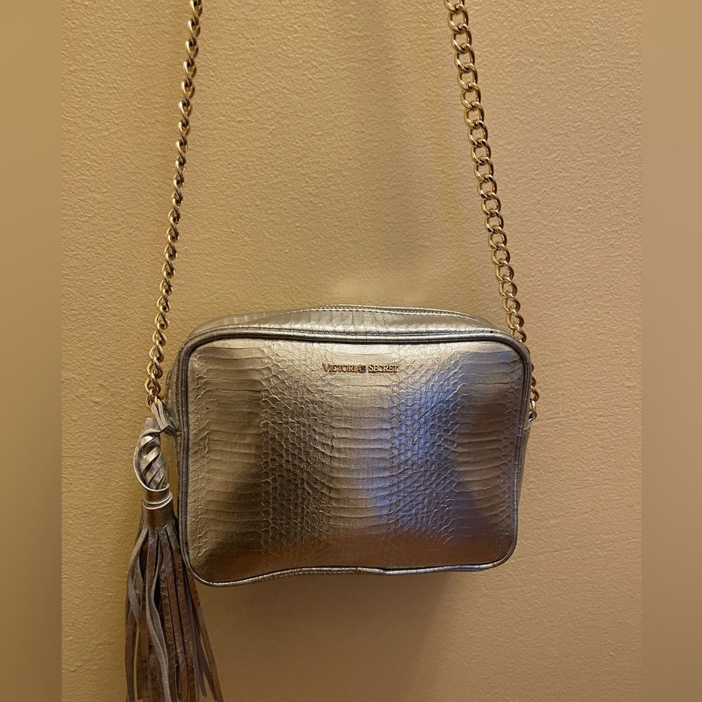 Victoria,s secret silver metallic snakeskin cross body bag